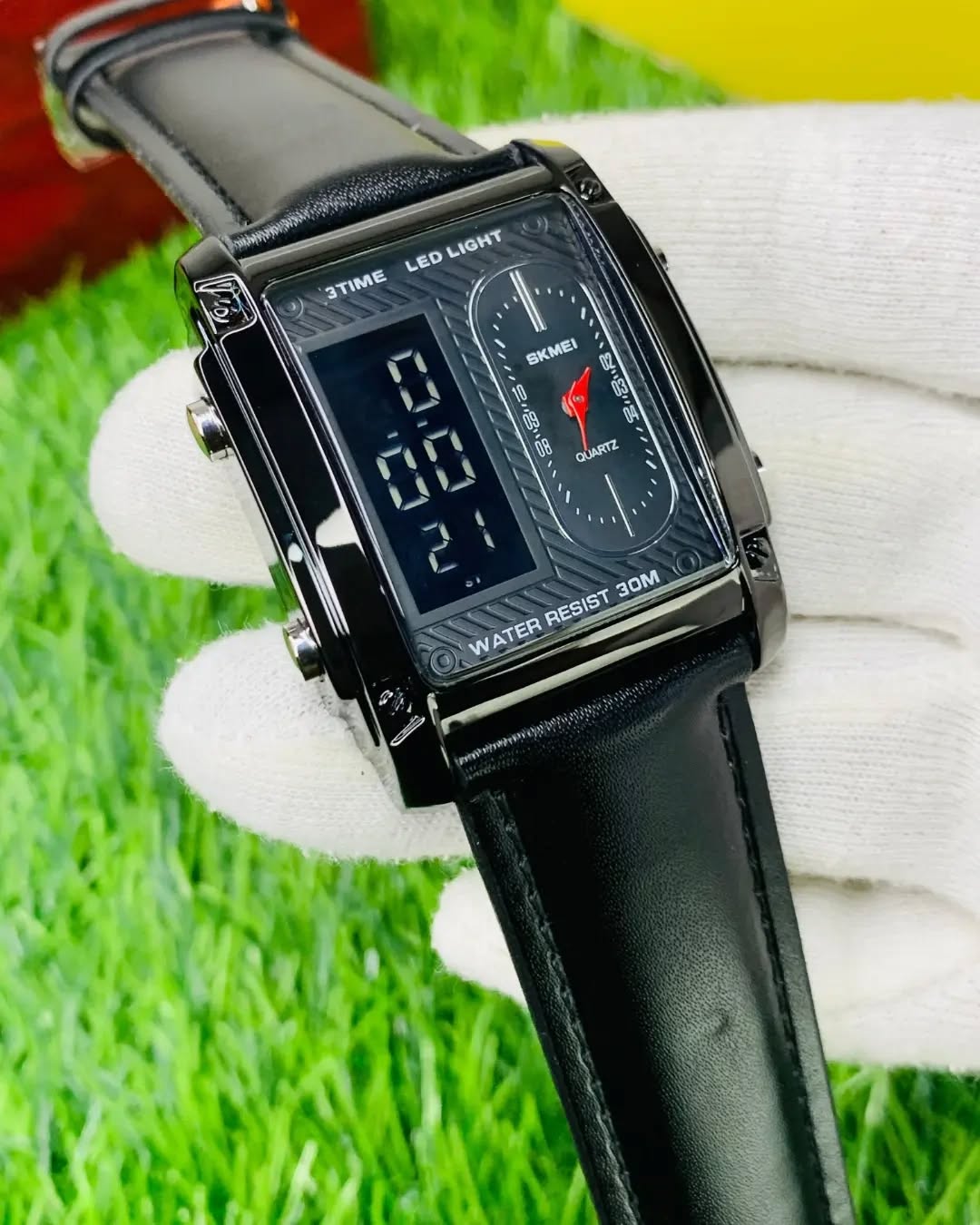 SKMEI 1868 Leather Strap Premium Watch